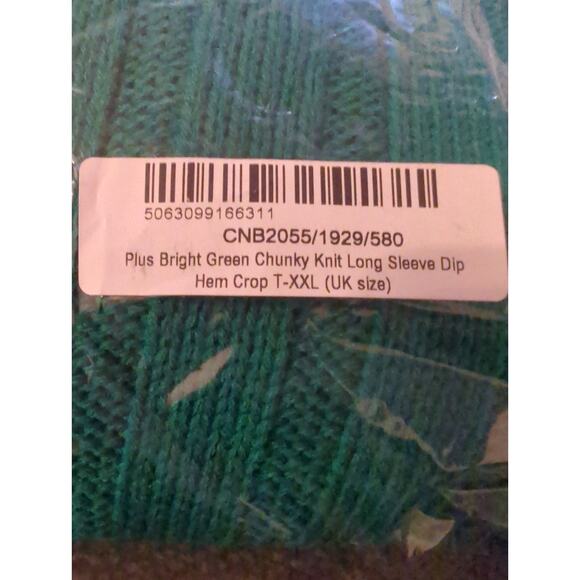 PrettyLittleThing Green Chunky Knit Long Sleeve Dip Hem Crop Top NWT UK Size XXL - Picture 7 of 7